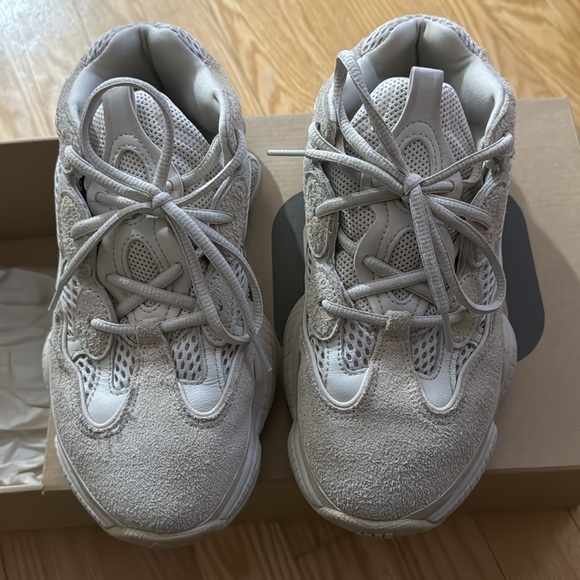 Yeezy 500 - Picture 2 of 6